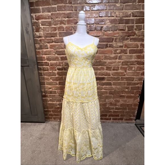 Lilly Pulitzer NWT- Kyla Maxi Dress St Tropez Yellow Size 10- Garden Gate eyelet - Picture 1 of 3